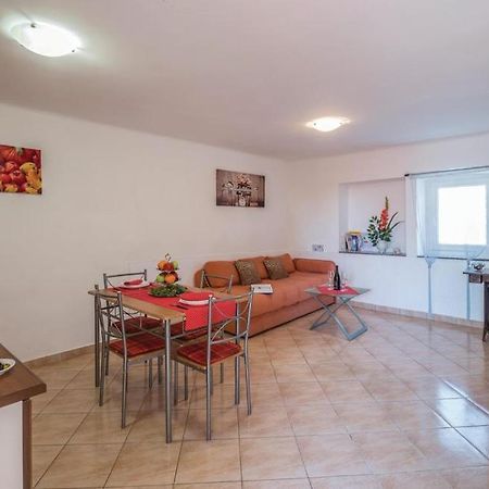 Maria Villa Pula Bagian luar foto